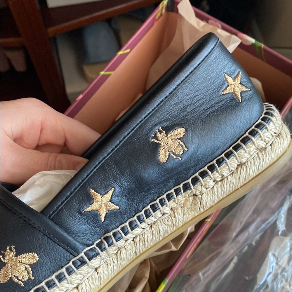 Gucci  espadrilles with stars and bees comes with floral box - Picture 2 of 9